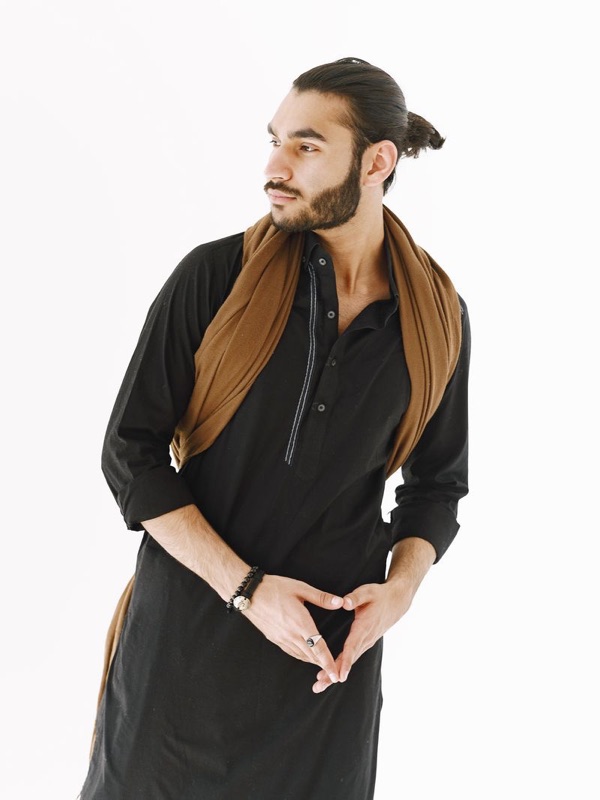 A black cotton kurta